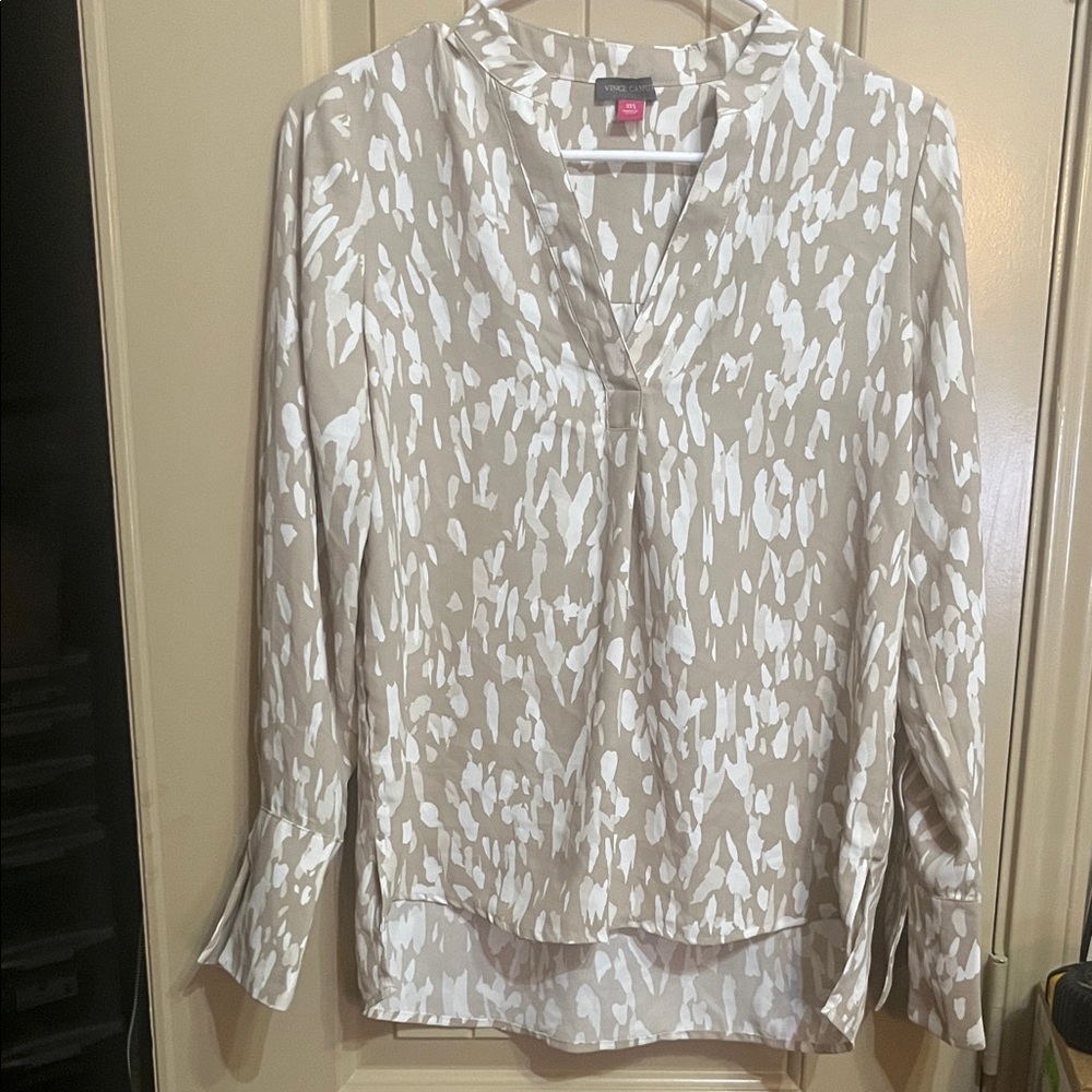 Vince Camuto Cream and White Blouse